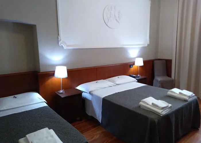 Hotel Twenty Nine 2*