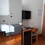 Hotel Twenty Nine 2*