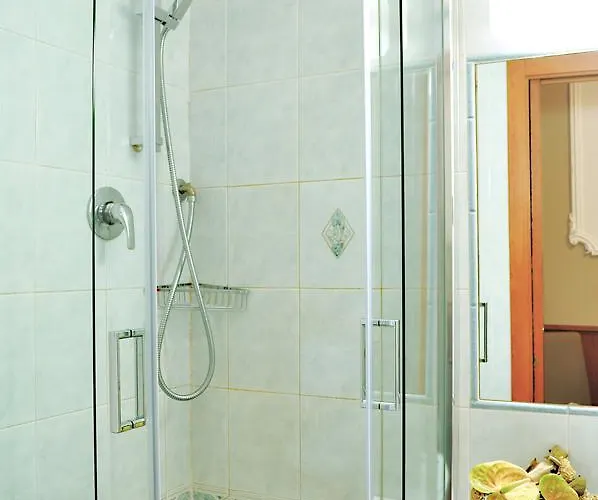 Twenty Nine Hotel 2*