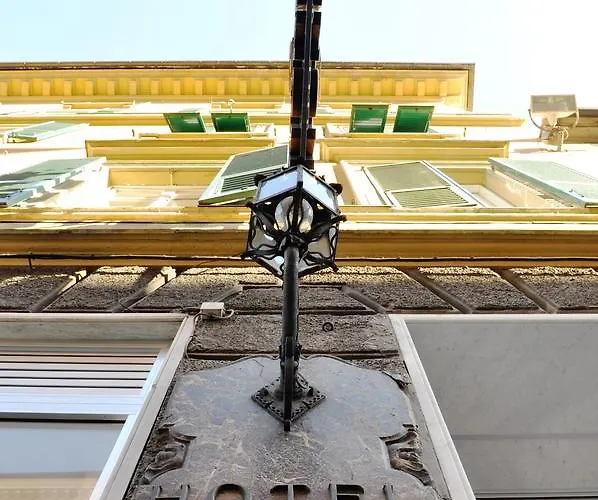 Отель Twenty Nine